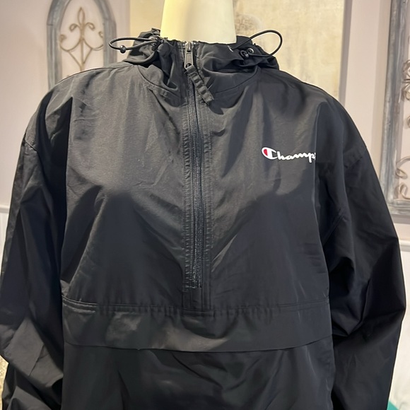 Champion wind breaker - Picture 2 of 3